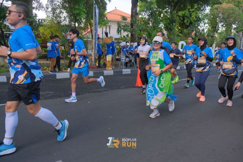 Race photo from Isoplus Run 2024 Surabaya