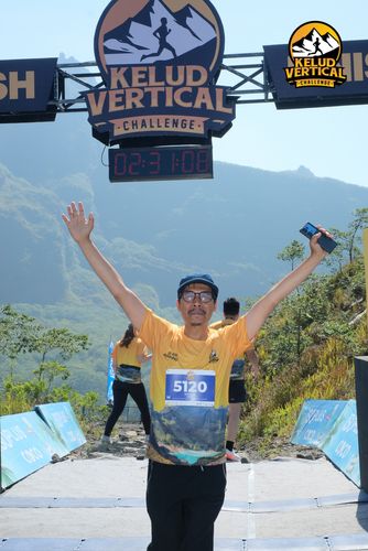 Race photo from Kelud Vertical Challenge 2024