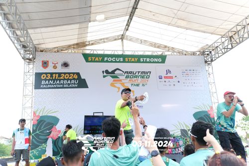 Race photo from Arutmin Borneo Run 2024