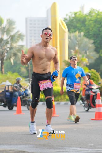 Race photo from Isoplus Run 2024 Surabaya