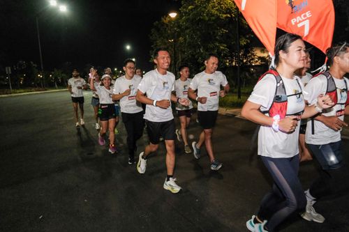 Race photo from PIK NITE RUN VIBES