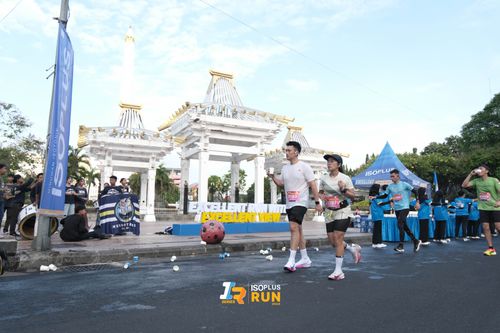 Race photo from Isoplus Run 2024 Surabaya