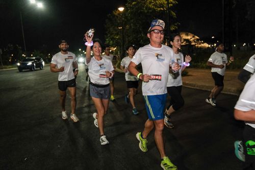 Race photo from PIK NITE RUN VIBES