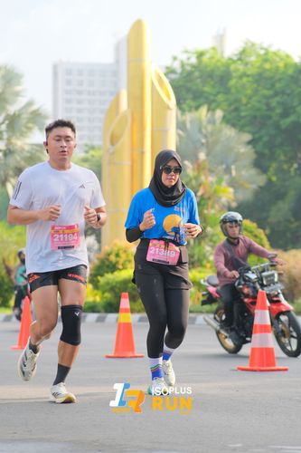Race photo from Isoplus Run 2024 Surabaya