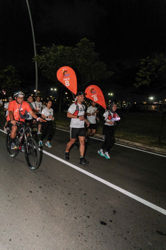Race photo from PIK NITE RUN VIBES
