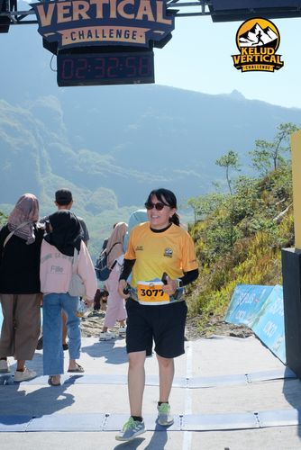 Race photo from Kelud Vertical Challenge 2024