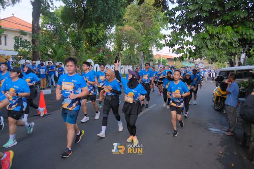 Race photo from Isoplus Run 2024 Surabaya