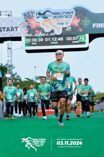 Race photo from Arutmin Borneo Run 2024