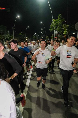 Race photo from PIK NITE RUN VIBES