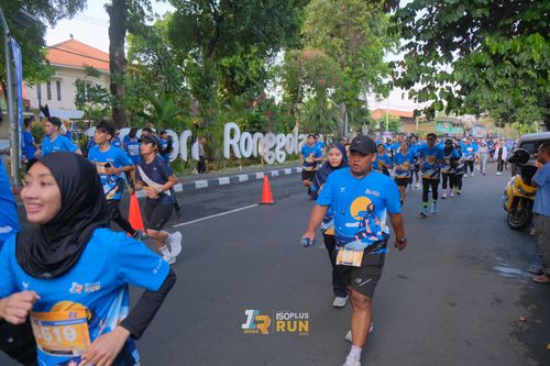Race photo from Isoplus Run 2024 Surabaya