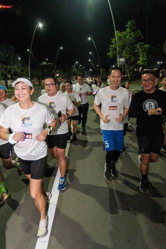 Race photo from PIK NITE RUN VIBES