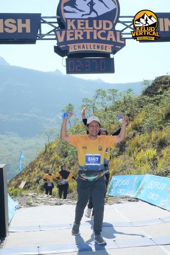 Race photo from Kelud Vertical Challenge 2024
