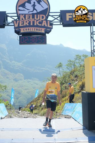 Race photo from Kelud Vertical Challenge 2024