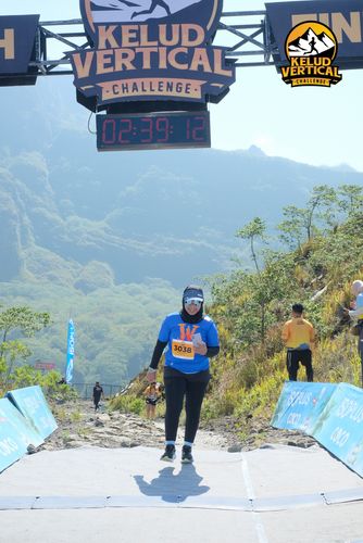 Race photo from Kelud Vertical Challenge 2024