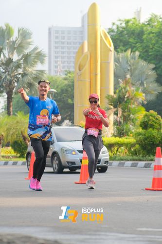 Race photo from Isoplus Run 2024 Surabaya