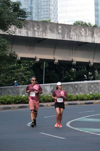 Race photo from Assurance Fun Run 2024