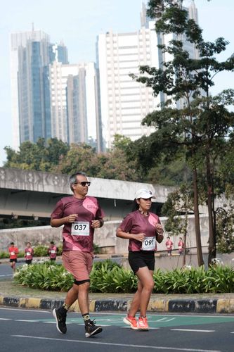 Race photo from Assurance Fun Run 2024