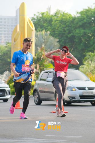 Race photo from Isoplus Run 2024 Surabaya