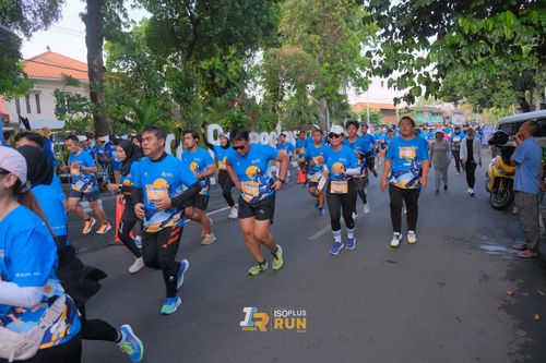 Race photo from Isoplus Run 2024 Surabaya