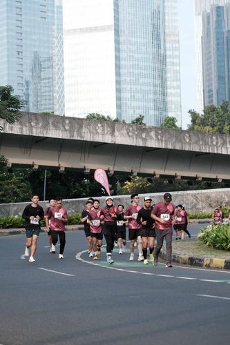 Race photo from Assurance Fun Run 2024