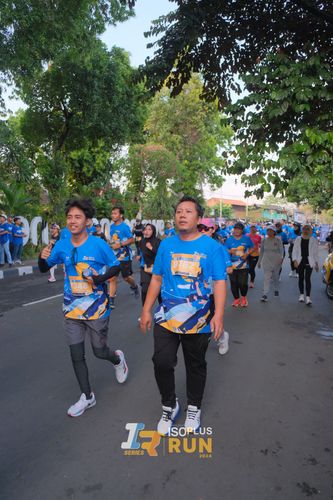 Race photo from Isoplus Run 2024 Surabaya