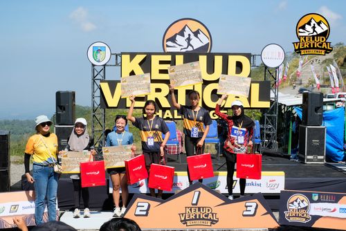 Race photo from Kelud Vertical Challenge 2024