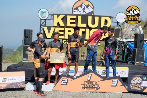 Race photo from Kelud Vertical Challenge 2024