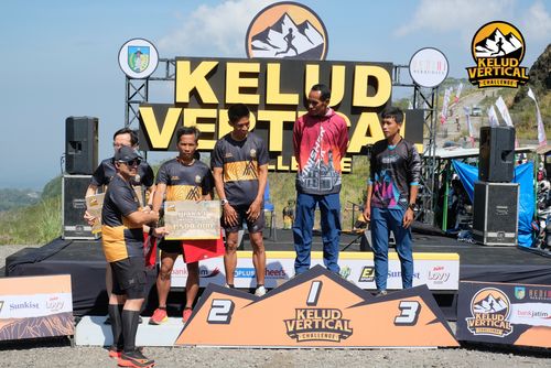 Race photo from Kelud Vertical Challenge 2024