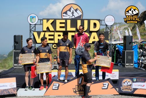 Race photo from Kelud Vertical Challenge 2024