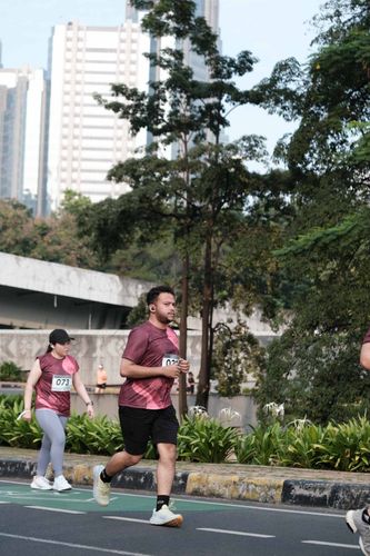 Race photo from Assurance Fun Run 2024
