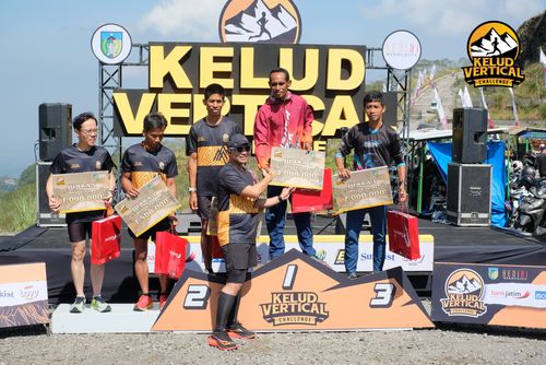 Race photo from Kelud Vertical Challenge 2024