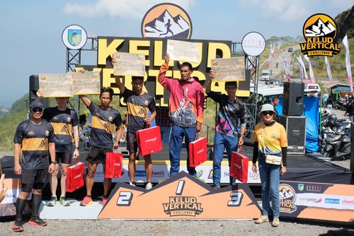 Race photo from Kelud Vertical Challenge 2024