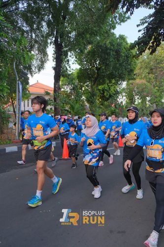 Race photo from Isoplus Run 2024 Surabaya