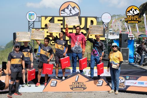 Race photo from Kelud Vertical Challenge 2024