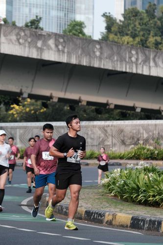 Race photo from Assurance Fun Run 2024