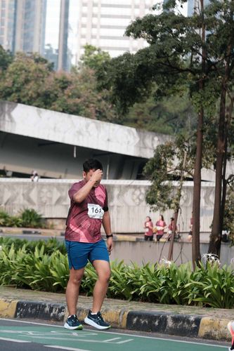 Race photo from Assurance Fun Run 2024