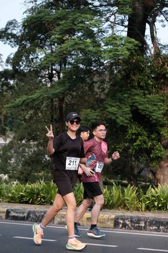 Race photo from Assurance Fun Run 2024
