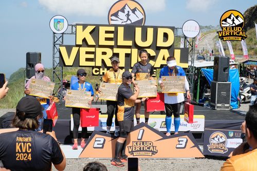 Race photo from Kelud Vertical Challenge 2024