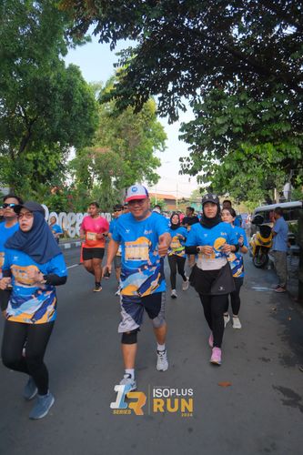 Race photo from Isoplus Run 2024 Surabaya