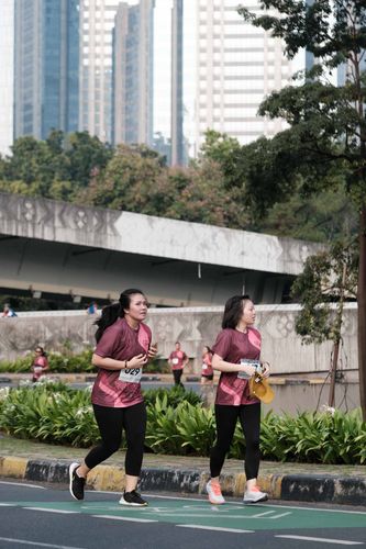 Race photo from Assurance Fun Run 2024
