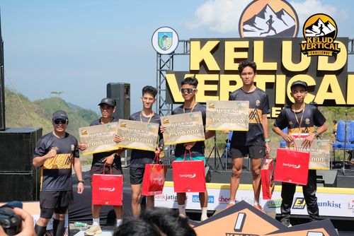 Race photo from Kelud Vertical Challenge 2024