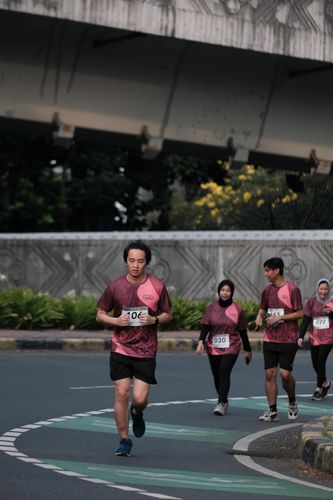 Race photo from Assurance Fun Run 2024