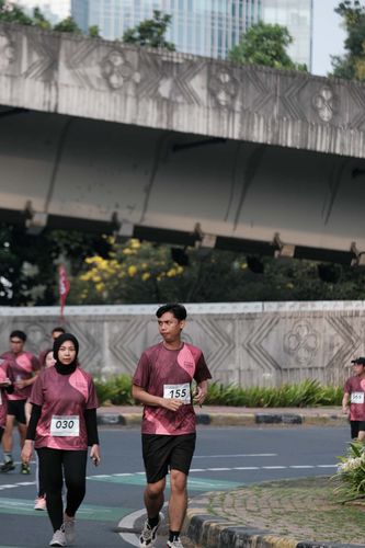 Race photo from Assurance Fun Run 2024