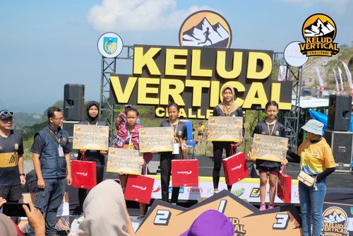 Race photo from Kelud Vertical Challenge 2024