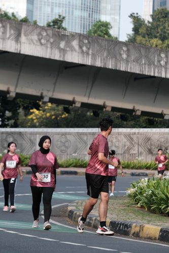 Race photo from Assurance Fun Run 2024