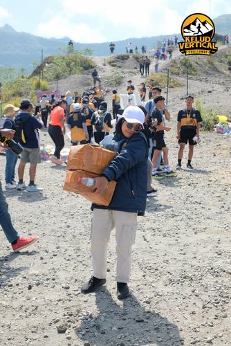 Race photo from Kelud Vertical Challenge 2024