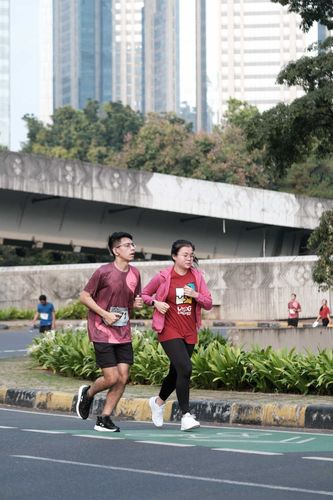 Race photo from Assurance Fun Run 2024