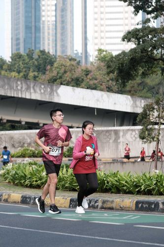 Race photo from Assurance Fun Run 2024