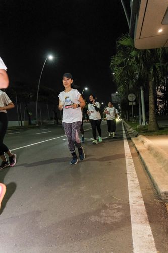 Race photo from PIK NITE RUN VIBES