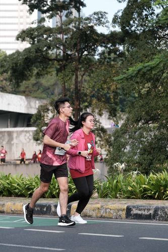 Race photo from Assurance Fun Run 2024